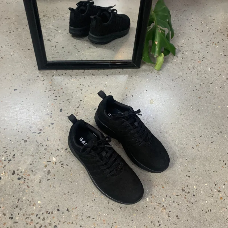 GaitLine Leddegigt|Hælsporer*Sorte sneakers i nubuch skind