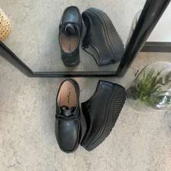 Sygeplejebutikken Leddegigt|Hælsporer*Sorte skindsko med gængesål og svangstøtte