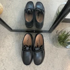 Sygeplejebutikken Leddegigt|Hælsporer*Sorte skindsko med gængesål og svangstøtte