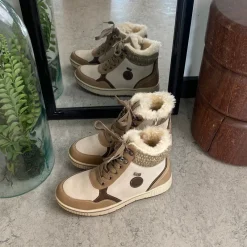 Sygeplejebutikken Kort Støvle Dame|Vinterstøvler Damer*Taupe vinterstøvle med snørebånd