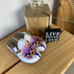 Sygeplejebutikken Clogs|Træsko Dame Modeller*Træsko med print af en glad struds