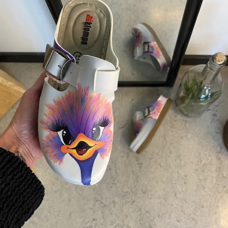 Sygeplejebutikken Clogs|Træsko Dame Modeller*Træsko med print af en glad struds