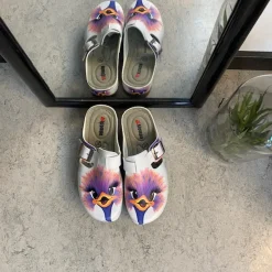 Sygeplejebutikken Clogs|Træsko Dame Modeller*Træsko med print af en glad struds